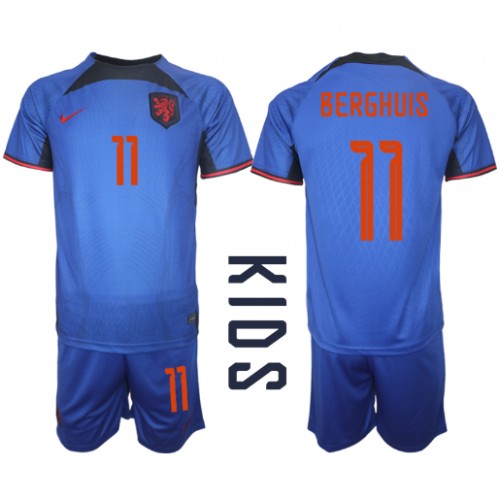 Otroški Nogometni dresi Nizozemska Steven Berghuis #11 Gostujoči SP 2022 Kratek Rokav (+ Kratke hlače)